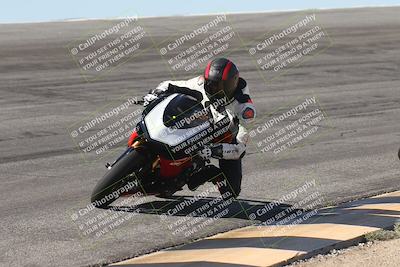 media/Oct-13-2025-Moto Forza (Mon) [[a66d839500]]/3-B Group/Session 2 (Bowl)/